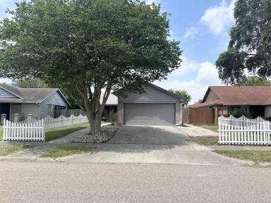 Main picture of 2417 Woodway Dr