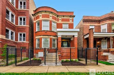 Main picture of 6131 S Vernon Ave
