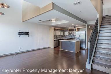 Main picture of 2900 Wyandot St