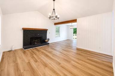 Main picture of 1774 Joe Black Rd