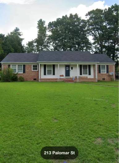 Main picture of 213 Palomar St