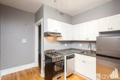 Main picture of 439 W Melrose St