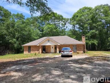 Main picture of 131 Holcomb Carroll Rd