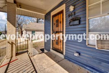 Main picture of 962 Joseph Pl