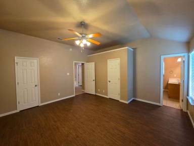 Main picture of 4900 Heather Ln