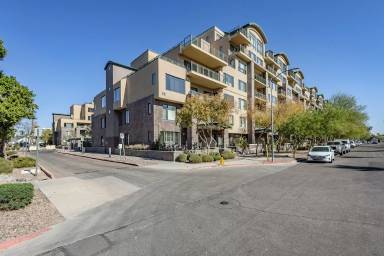 Main picture of Tapestry On Central