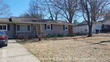 Main picture of 1813 Camelot Dr