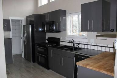 Main picture of 19895 Alderwood Cir