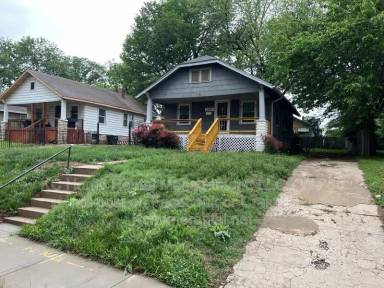 Main picture of 2430 E 67th Ter