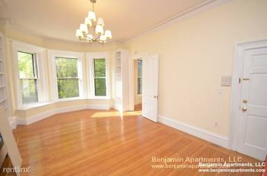 Main picture of 300 Marlborough St