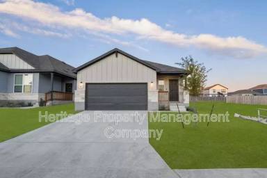 Main picture of 817 Heartseed Ave