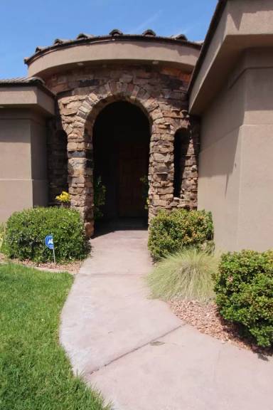 Main picture of 28 S Reflection Way