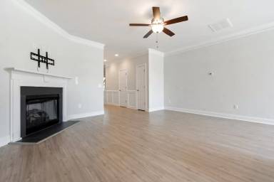 Main picture of 1033 Bonanza Ln
