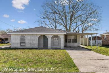Main picture of 203 Evelyn Dr