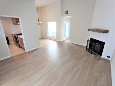 Main picture of 1048 Royal Oaks Dr