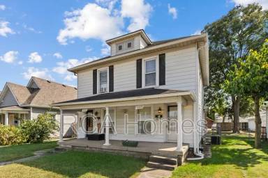 Main picture of 1009 E Raymond St