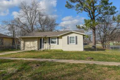 Main picture of 1302 Stanford St