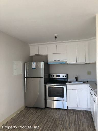 Main picture of Rainbow Place Condos