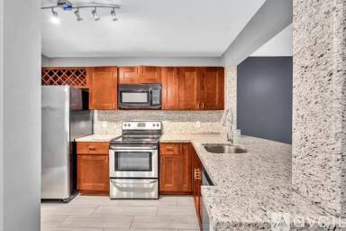 Main picture of Lake Emerald Condo