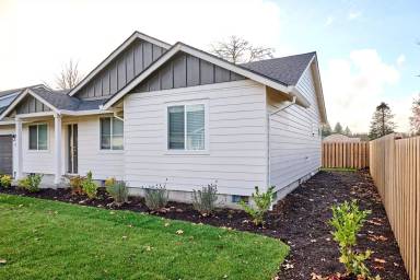 Main picture of 427 SW Kingwood Ave