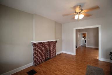 Main picture of 375 E Hinman Ave