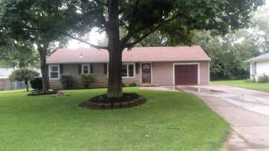 Main picture of 18 Southdowns Dr