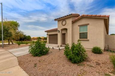 Main picture of 1610 E Jardin Pl