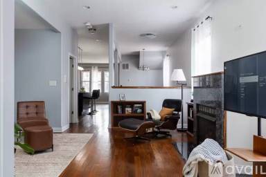 Main picture of 3444 W Schubert Ave