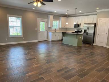 Main picture of 2095 Downs Way