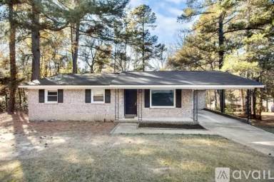 Main picture of 204 W Five Notch Rd