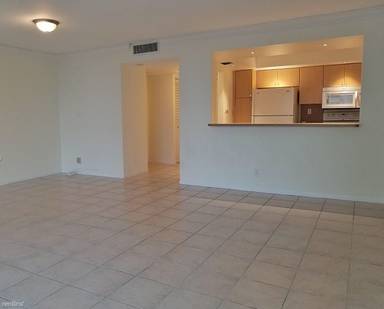 Main picture of Biscayne Cove Clipper Building