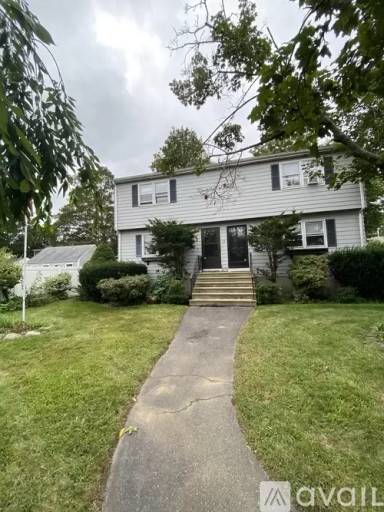 Main picture of 32 Jennifer Ln