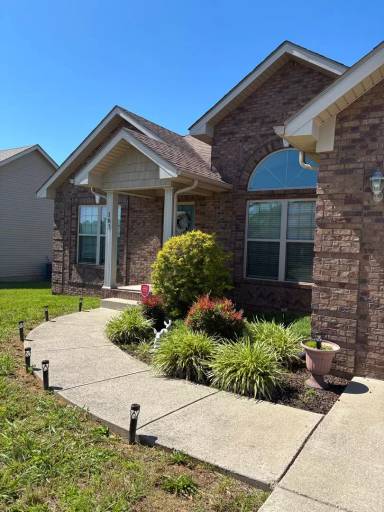 Main picture of 183 Twin Lakes Dr