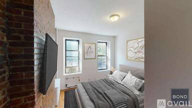 Main picture of 1492 1st Ave