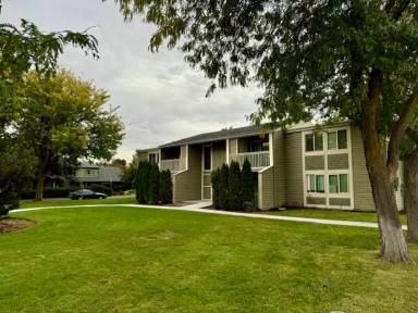 Main picture of 4500 W Nob Hill Blvd