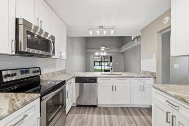 Main picture of 7528 Fenwick Cove Ln