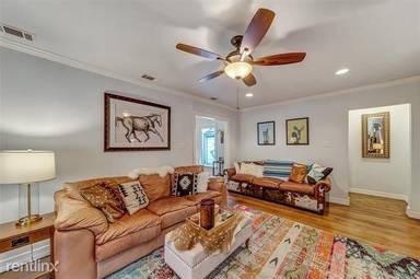Main picture of 3938 Pershing Ave