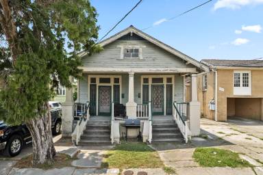 Main picture of 2305 Leonidas St