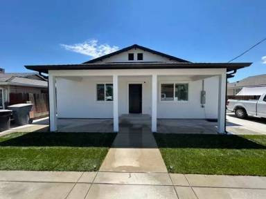 Main picture of 2225 Vine Ave