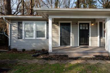 Main picture of 3454 Rockbridge Rd