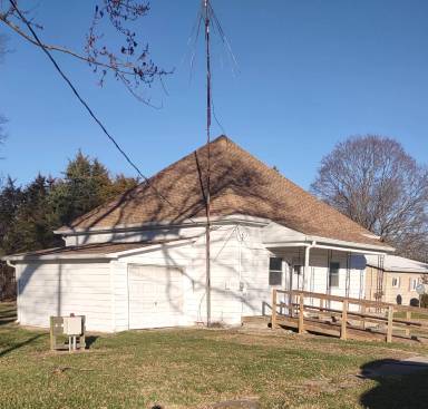 Main picture of 130 E Water St
