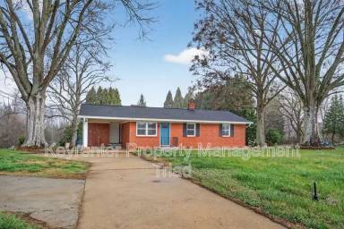 Main picture of 8022 Linville Rd