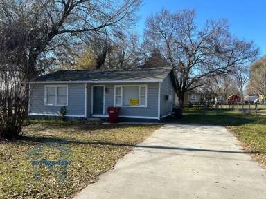 Main picture of 701 4th St