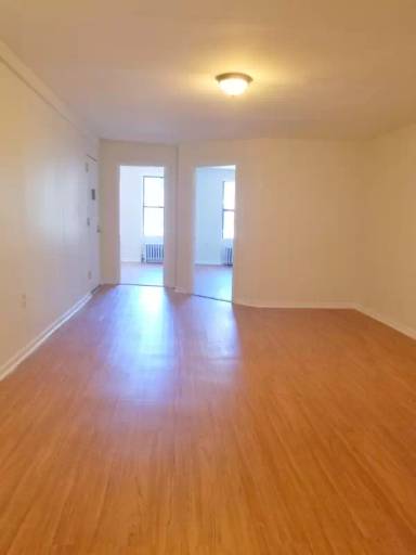 Main picture of 90 Saint Marks Pl
