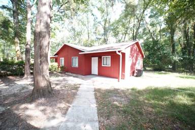 Main picture of 2741 W Tharpe St