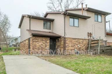 Main picture of 4003 Indianapolis Ave