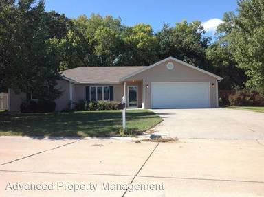 Main picture of 3869 Hunters Cir