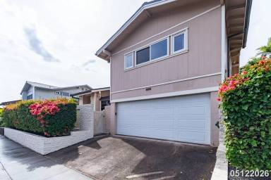 Main picture of 98-1960 Kaulahao St