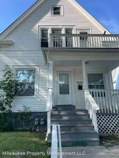 Main picture of 324 E Chambers St