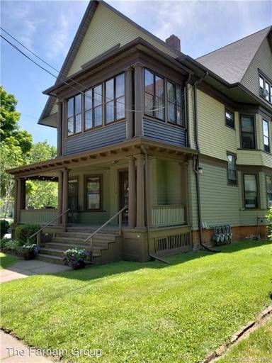 Main picture of 310 Willow St